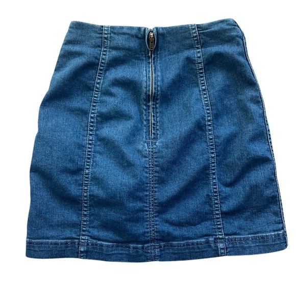 FREE PEOPLE Modern Femme Denim Mini Short Skirt Medium
Stone Wash Size 4 - Picture 4 of 7
